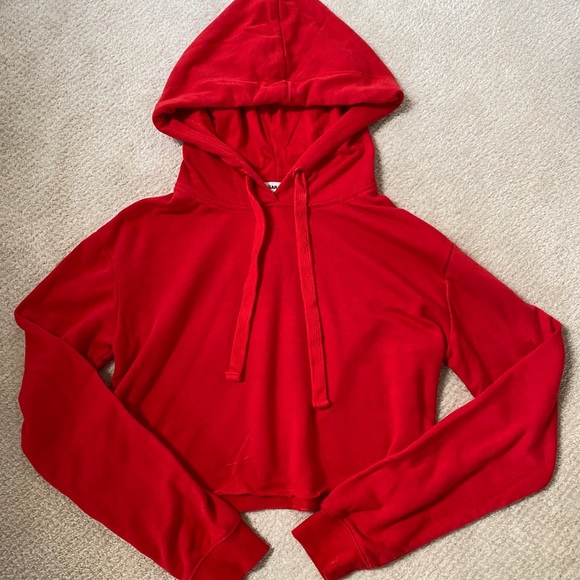 Red cropped hoodie sweater - Picture 2 of 3